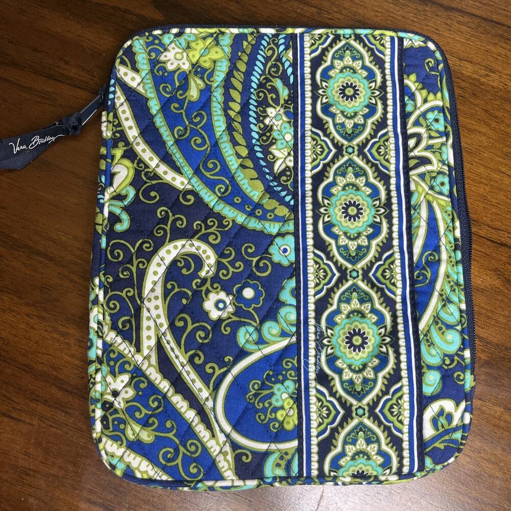 Vera Bradley Rhythm & Blues 8x10 Quilted Padded Tablet Sleeve Zip Closer, Preppy